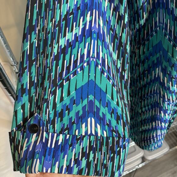 Catherines Women's Green Blue Chevron Button Front Blouse Size 2X‎ Career Flowy - Picture 9 of 12